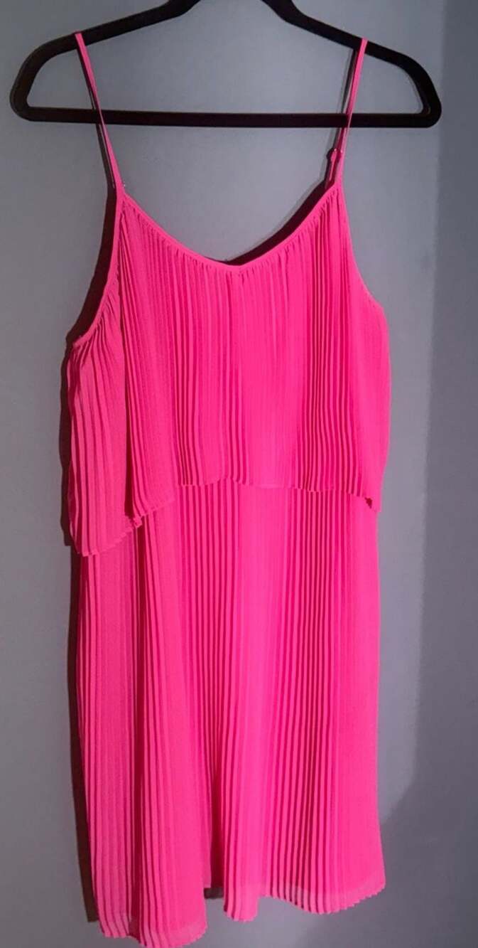 BCBGeneration Barbie Pink Pleated Tiered Mini Dress  Large Spaghetti Strap Party